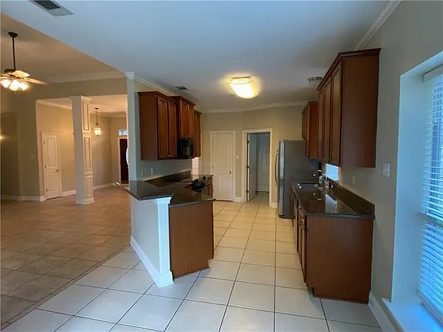 35 New Canaan Hills Ct — Photo 10