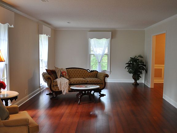 3rd image of 5707 Tannahill Cir SE