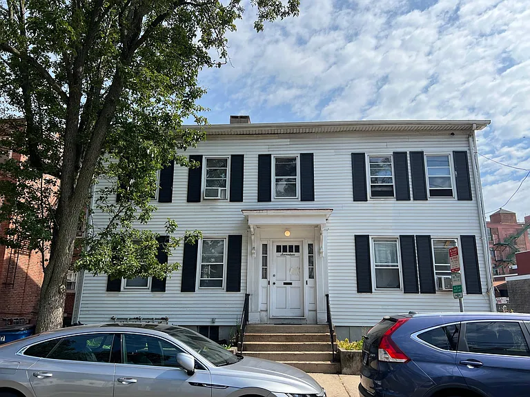 17 Brown St #2R — Photo 13