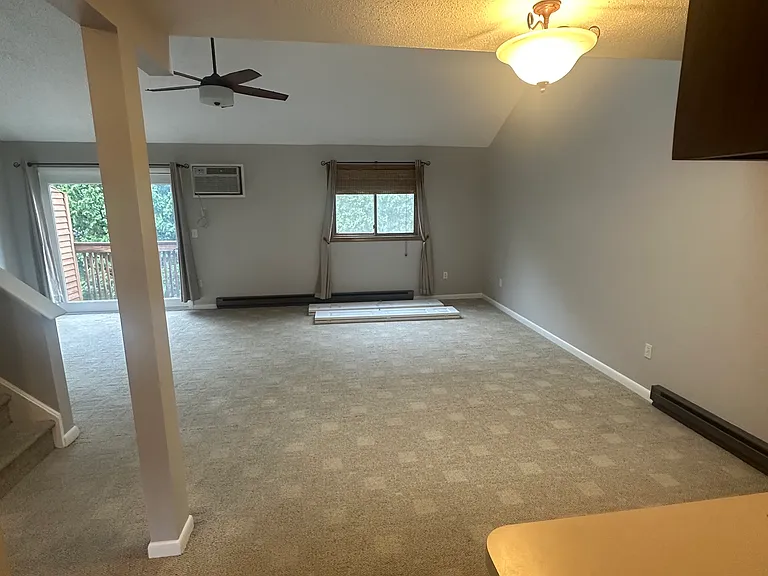 482 East St #18 — Photo 8