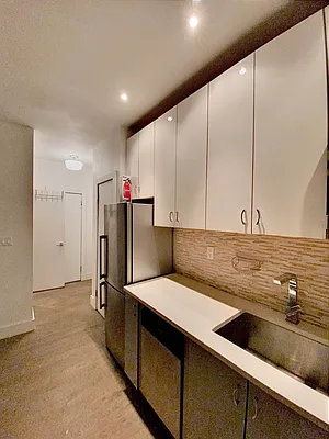 Rented by RC REAL ESTATE OF NEW YORK | media 31