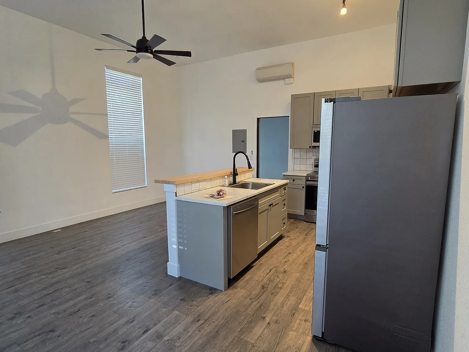 1 bed, 500 sqft, $1,600 — Photo 3