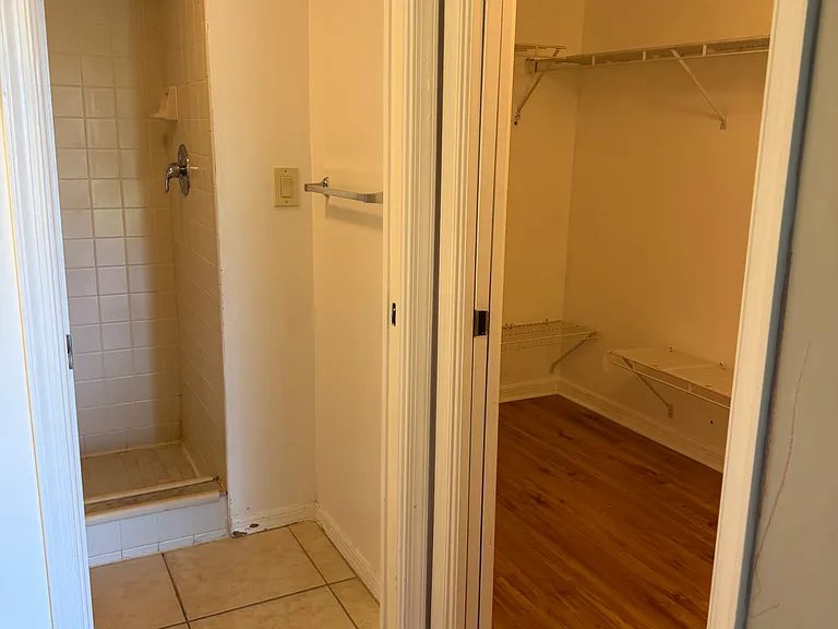 1216 Commonwealth Cir #203 — Photo 6