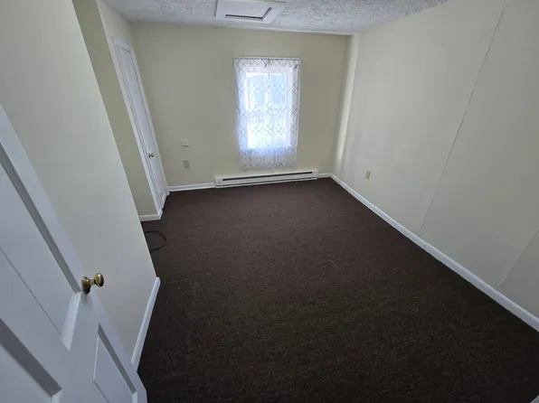 316 Woodstock Ln, Winchester, VA 22601