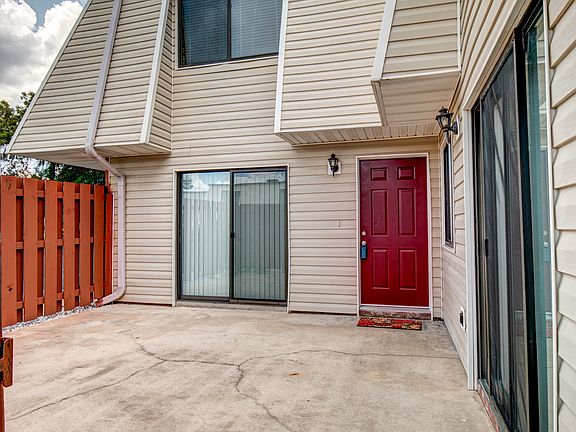3rd image of 2138 NE 45th Ave
