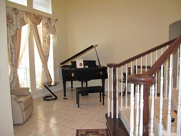 4th image of 6309 Yorkdale Dr