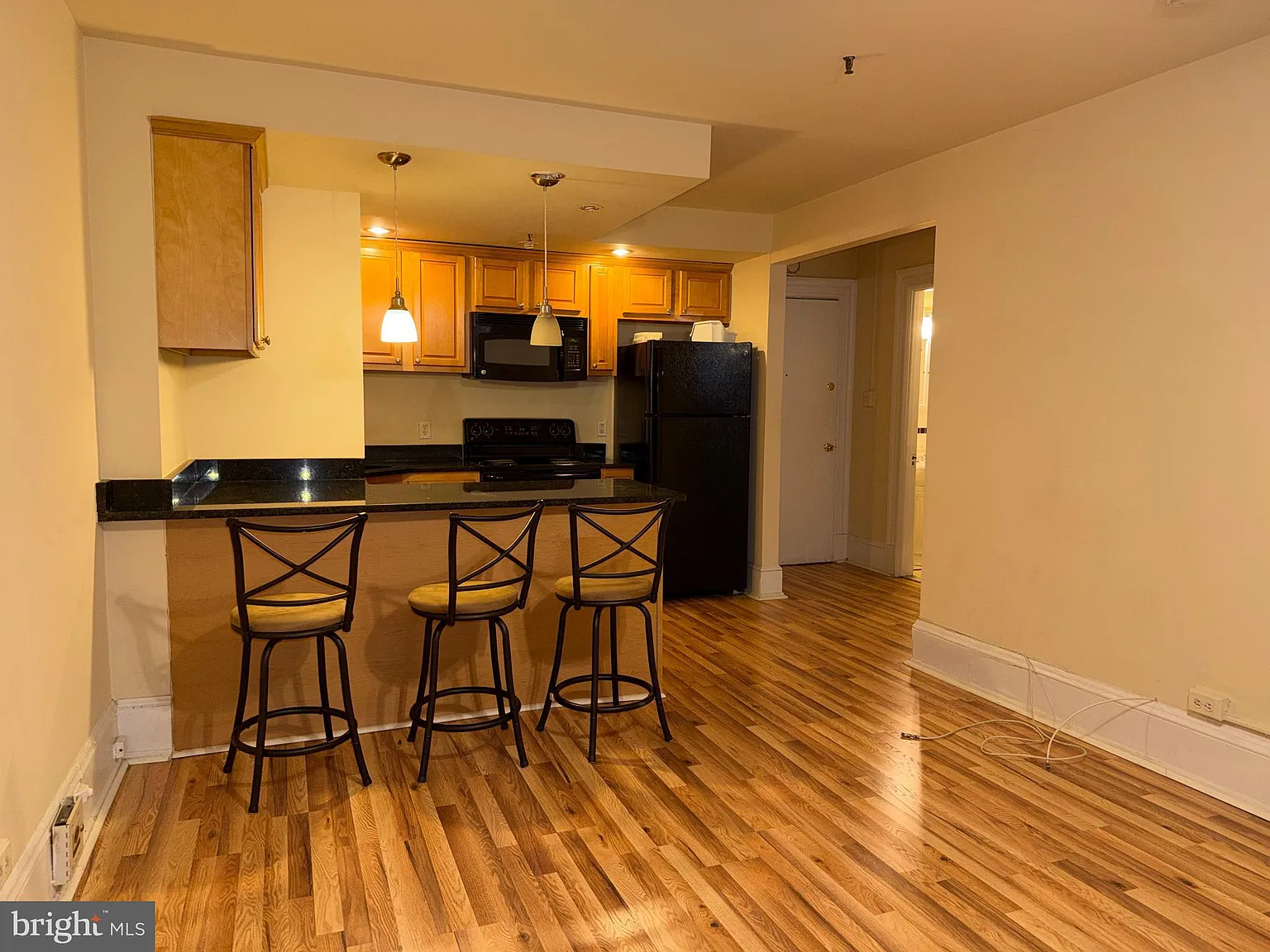Arts Condominium — Photo 3