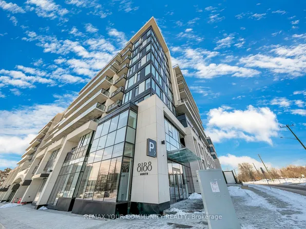 8188 NW Yonge St #1002, Vaughan, ON L4J 0M2