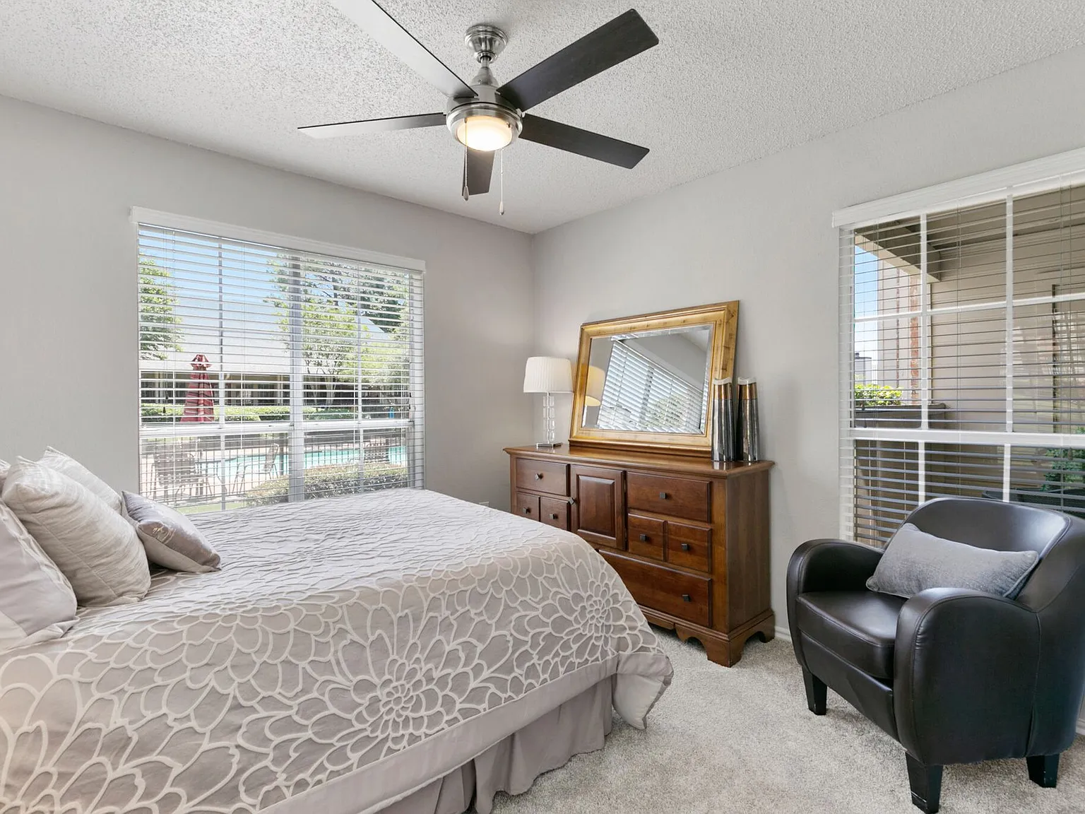 Creekwood Apartment Homes — Photo 4