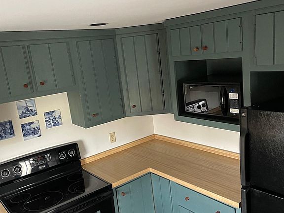Newly Updated Kitchen