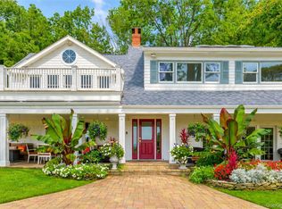 16 Beach Rd, Northport, NY 11768