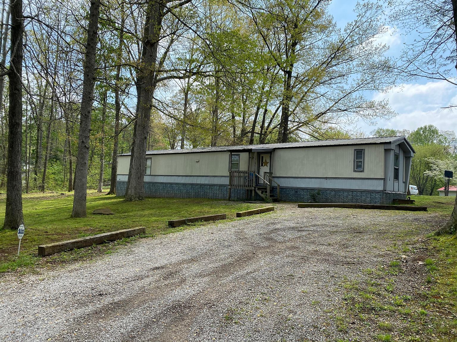 254 Lakeview Dr, Nancy, KY 42544 Zillow