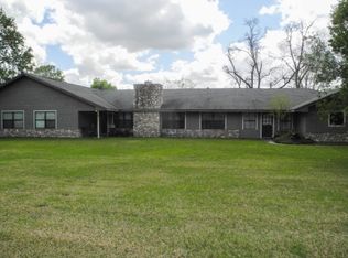5325 Lincoln Ave, Groves, TX 77619