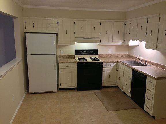 2nd image of 166 Creeks Bend Dr