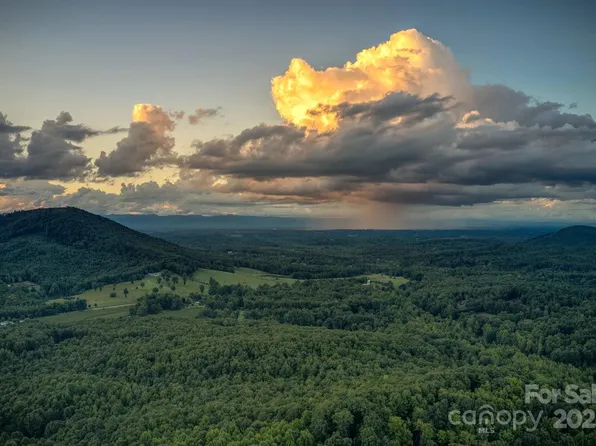 3981 Bollinger Gap St, Morganton, NC 28655