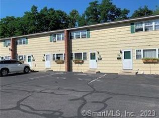 55 Porter Ave APT 3F, Naugatuck, CT 06770