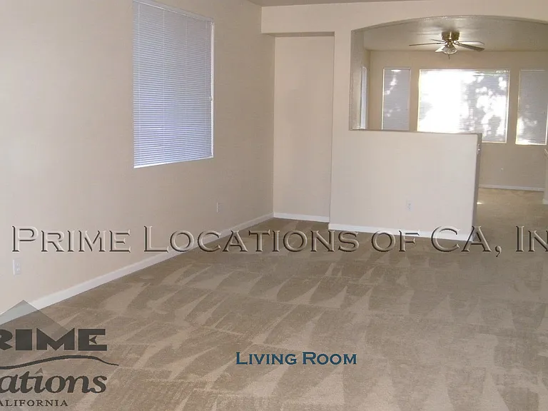 1526 Sweetgrass Ln — Photo 2
