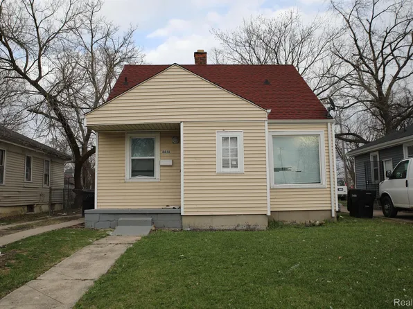 8848 Heyden St, Detroit, MI 48228