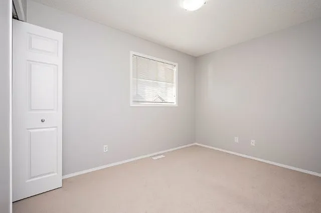 35 Everglen Mnr SW — Photo 17
