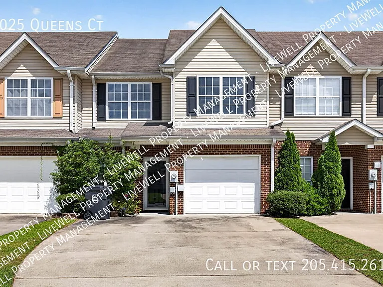 2025 Queens Ct — Photo 1