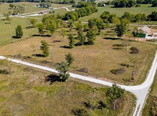 7 S 82nd Rd, Bolivar, MO 65613