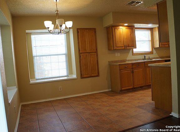 5th image of 8203 Bobtail St