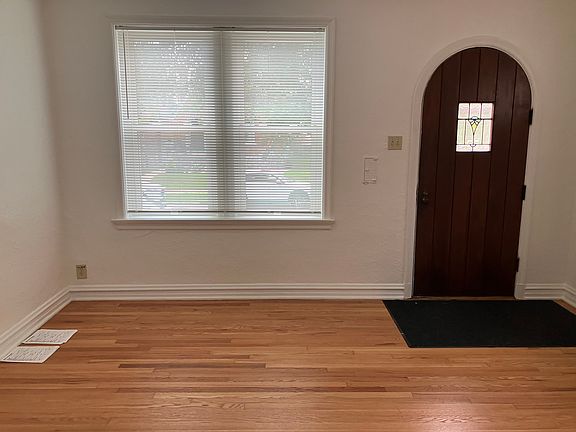 2nd image of 6021-6023 Oleatha Ave