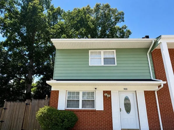 900 Anvil Rd, Fredericksburg, VA 22405