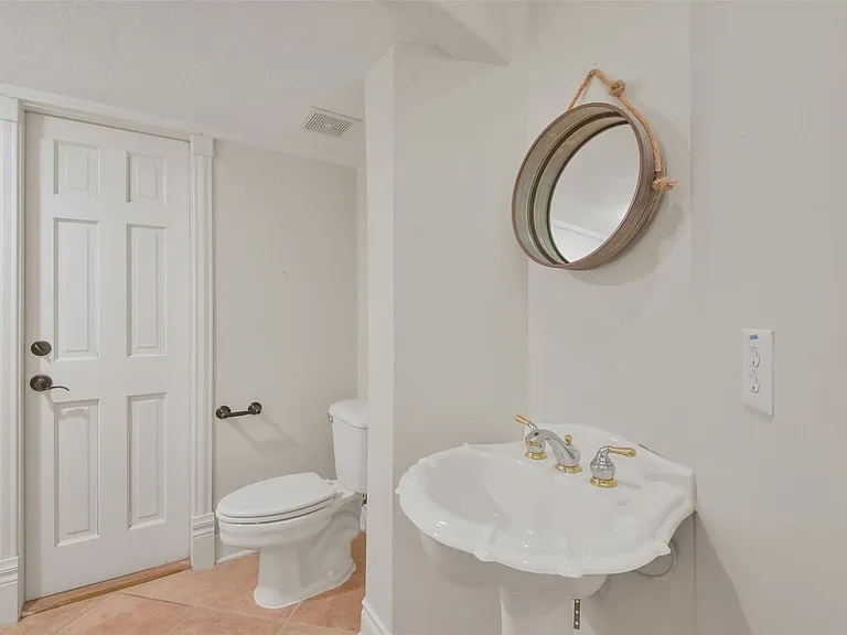 8114 Hideaway Lake Cir — Photo 19