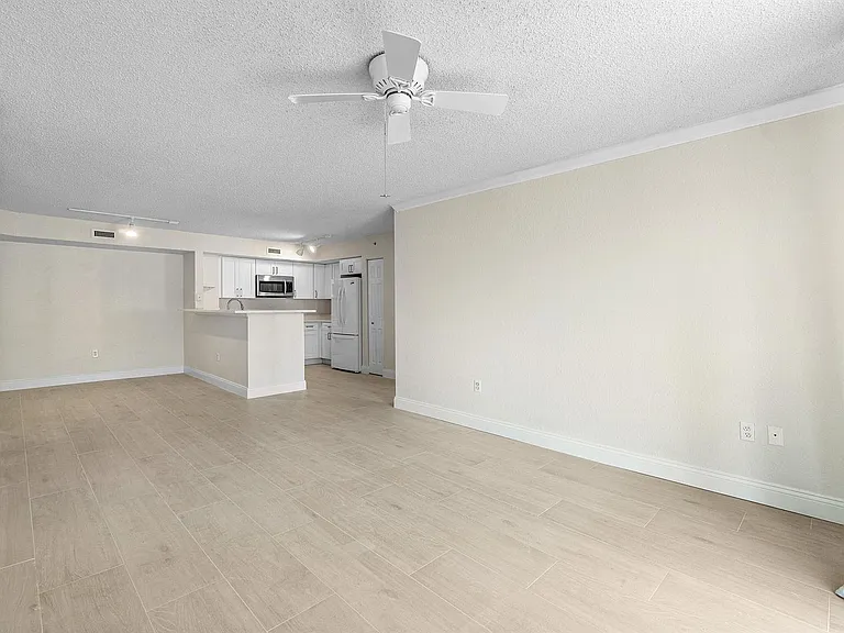 1801 N Flagler Dr #835 — Photo 12