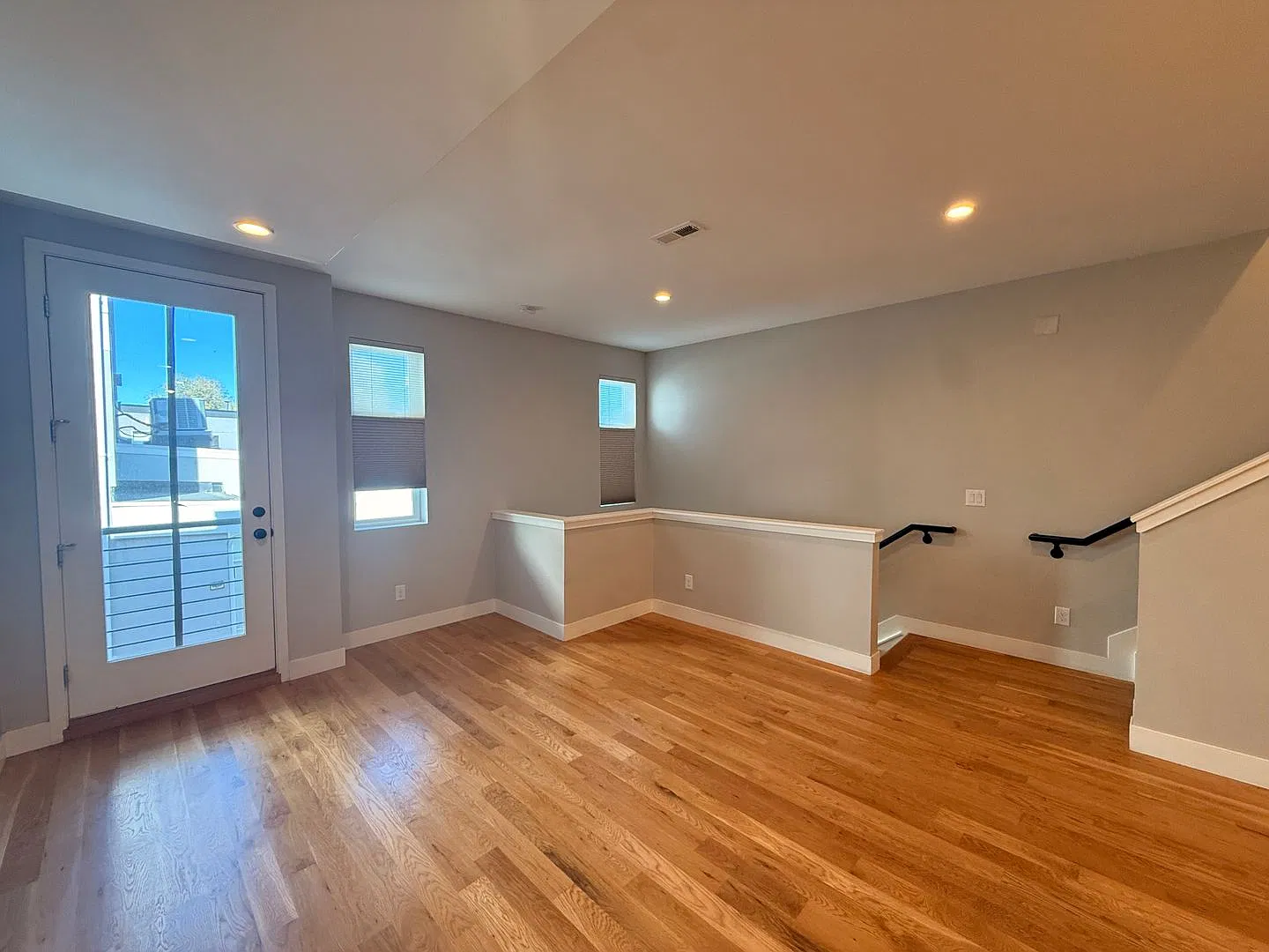 Modern West Colfax Townhome with Rooftop Views & Easy Access to Sloan's Lake — Photo 3