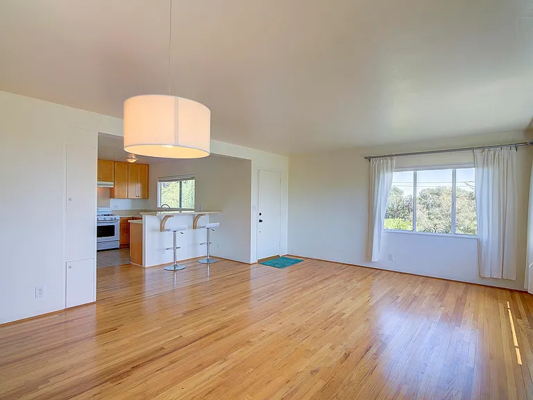 1802 Loma St — Photo 10