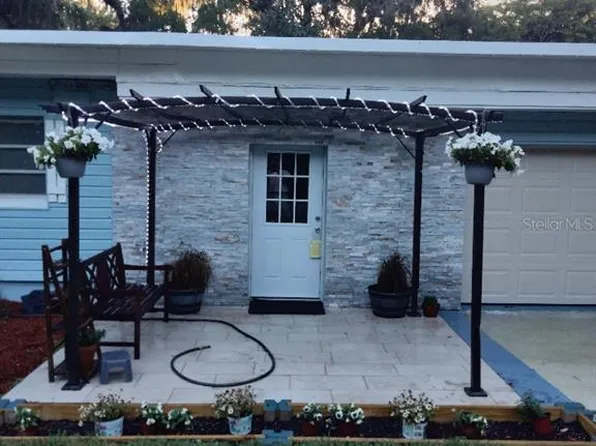 4045 County Road 402a, Lake Panasoffkee, FL 33538