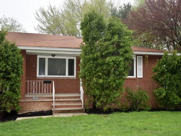 3351 Mayfield Rd, Cleveland Heights, OH 44118
