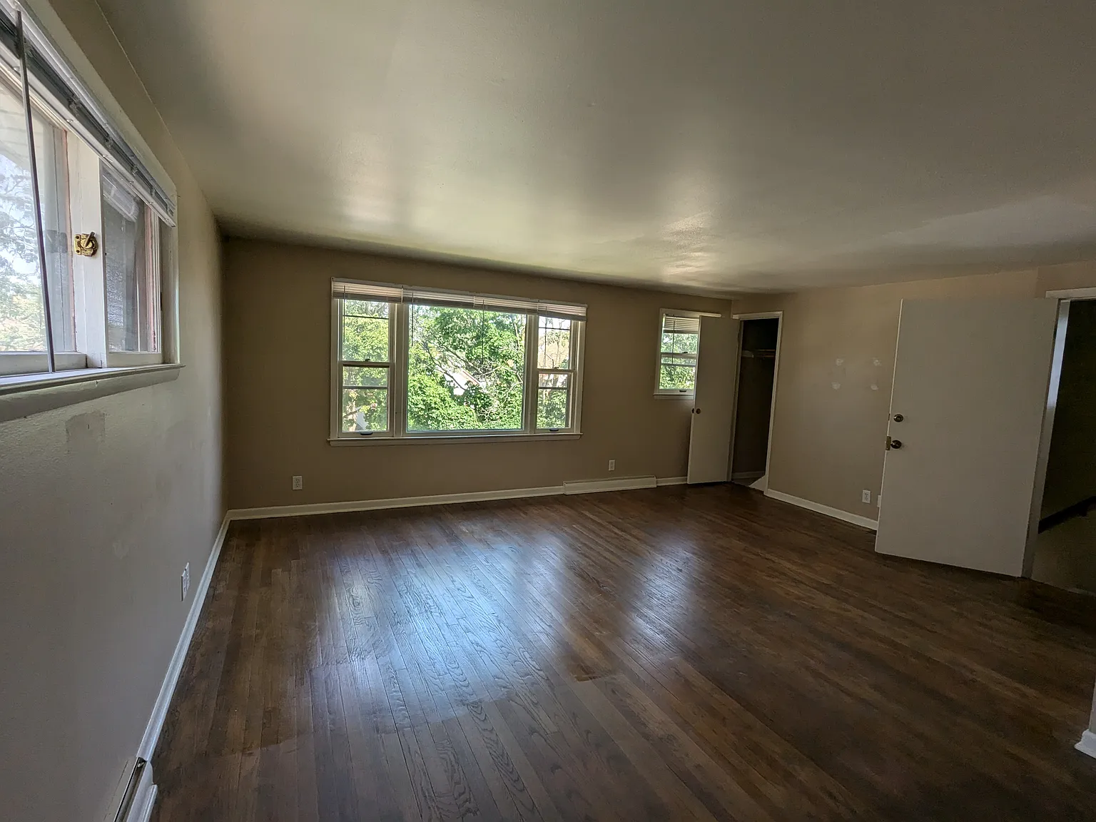 2 bed, 900 sqft, $1,350 — Photo 1