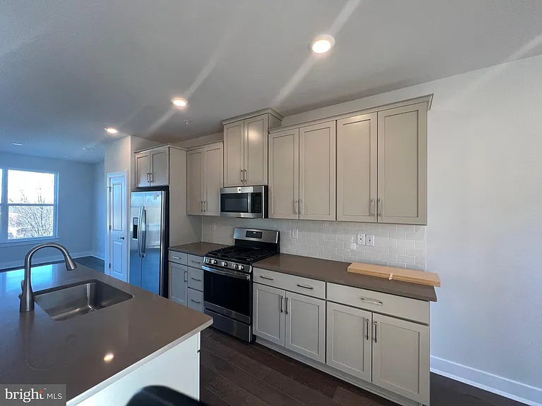 805 Pecan Rd — Photo 33