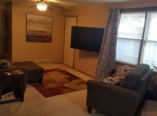 1327 N Division St, Appleton, WI 54911