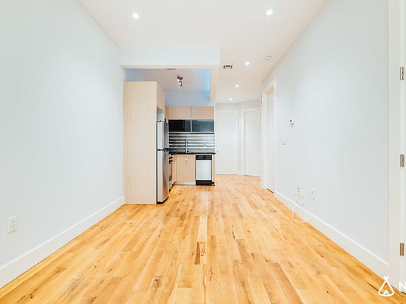2nd image of 448 Empire Blvd #2E