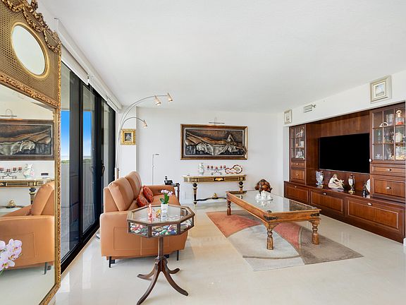 4th image of 2003 N Ocean Boulevard #902