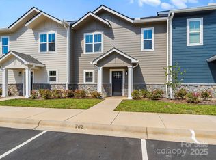 202 Beacon Ave, Morganton, NC 28655