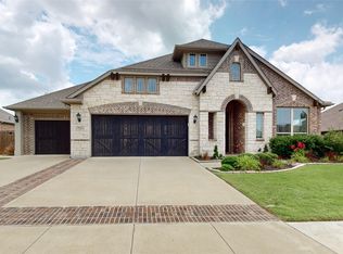 734 Oakleaf Dr, Midlothian, TX 76065