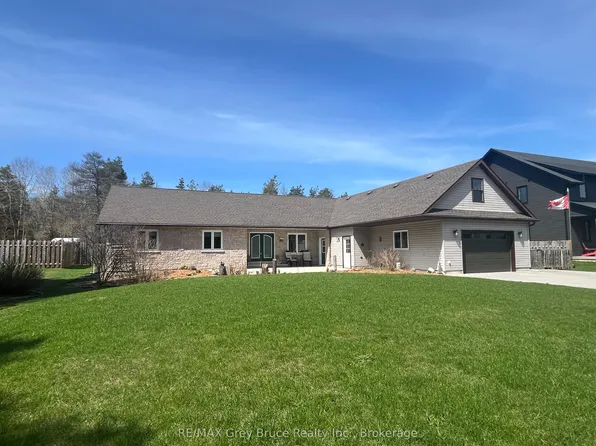 236 Bruce St, South Bruce Peninsula, ON N0H 1P0
