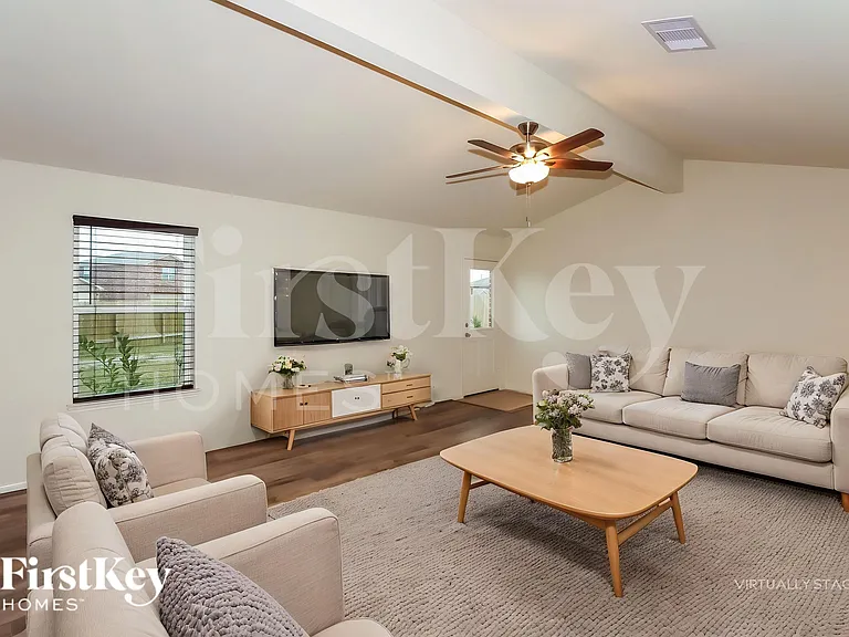 2301 Starboard Sail Dr — Photo 4