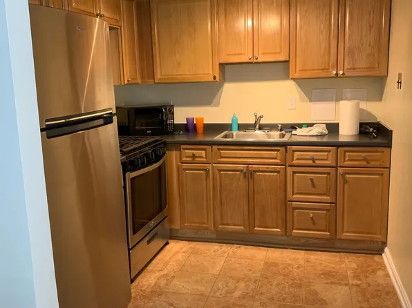 1400 12th St N, Arlington, VA 22209