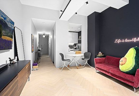 3rd image of 99 John St APT 221