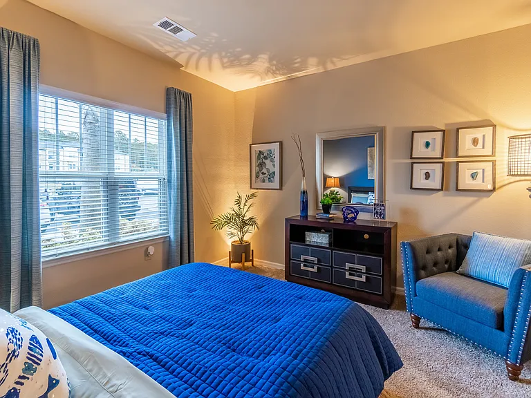 Broxton Bay Apartments — Photo 3