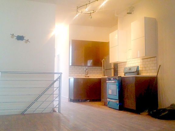 5th image of 193 Meserole St #2