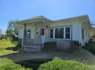 301 E Orange, Henryetta, OK 74437