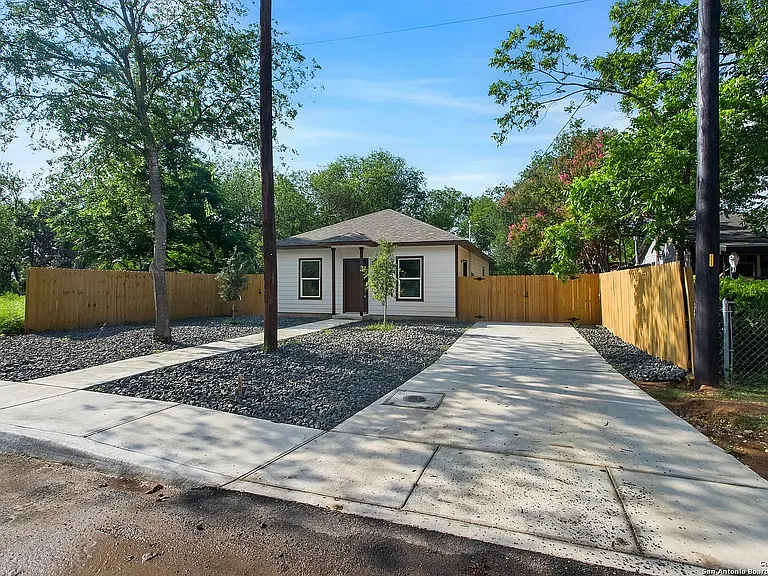 5857 Mayo Dr — Photo 15