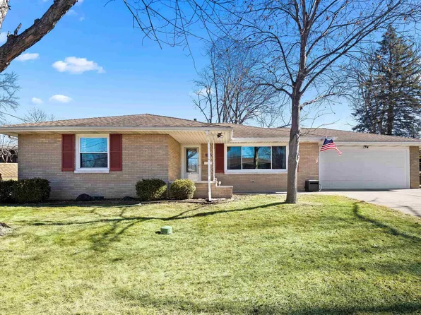 1510 Glendale Ave, Pekin, IL 61554